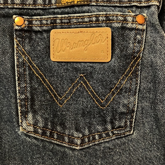 Wrangler youth size 16 - Picture 2 of 4